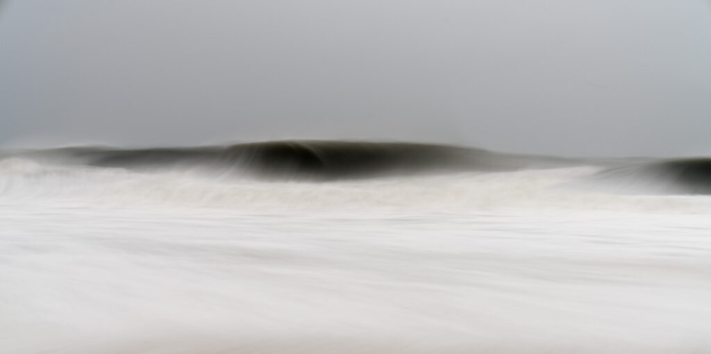 A photograph of an ocean wave.
