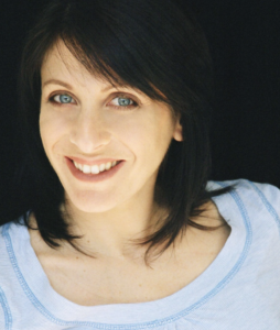 Amy Langer headshot