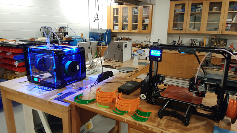 Physics Lab with 3D printer, printing face shields