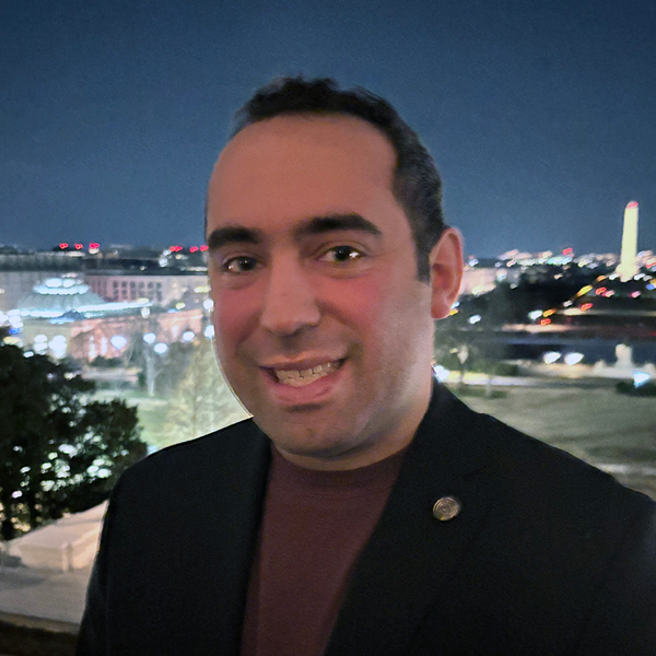 Anthony Miragliotta headshot