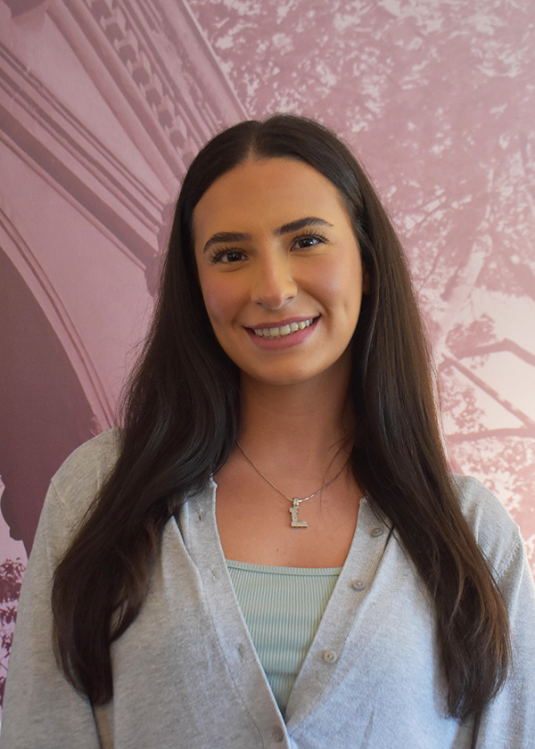 Olivia Forti headshot