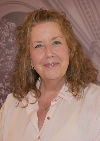 Nancy Toher headshot