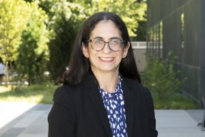 Headshot of Dr. Jessica Saunders outside